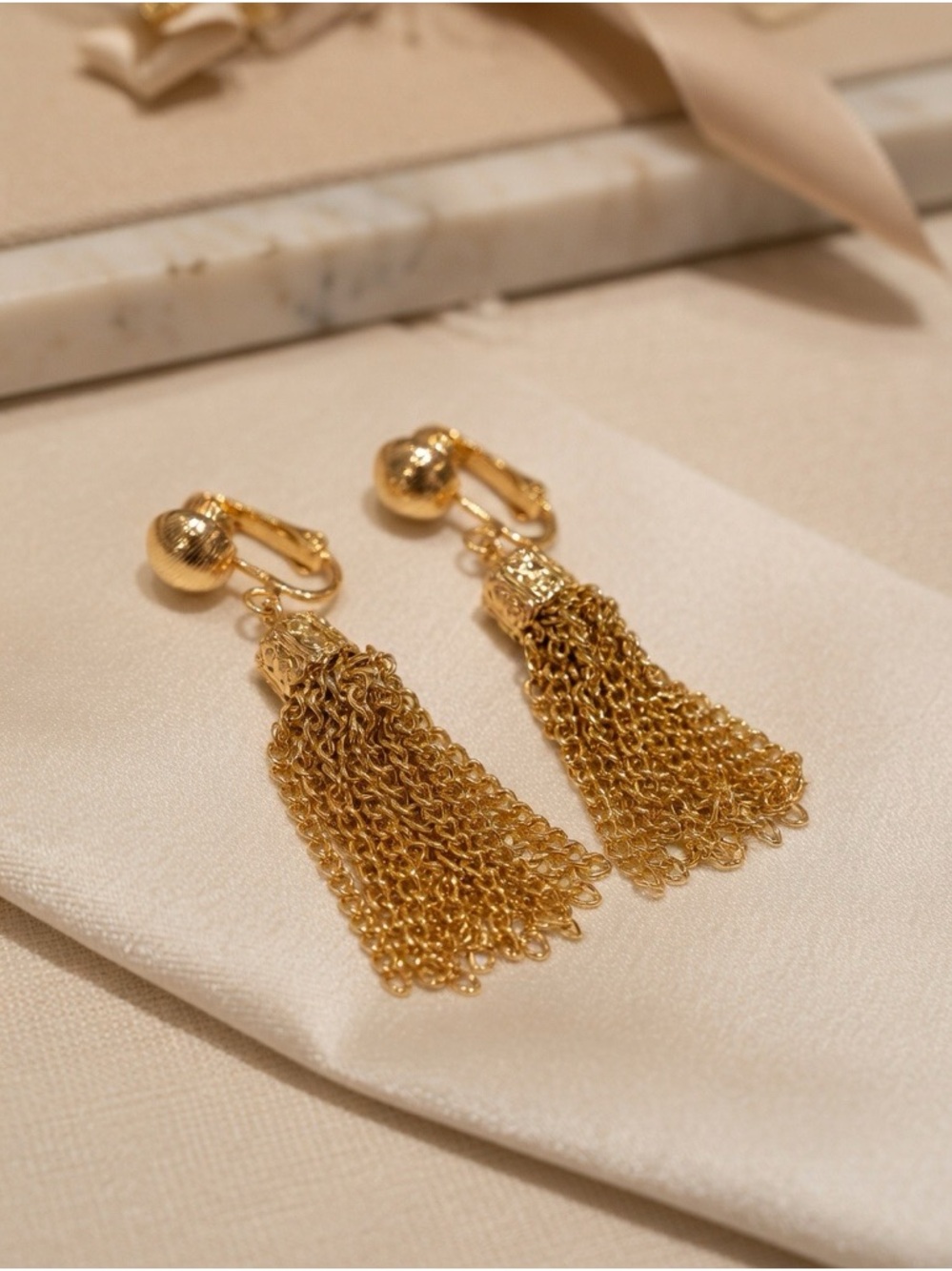 Vintage Gold Tone Tassel Chain Fringe Clip On Earrings Retro 80s Statement